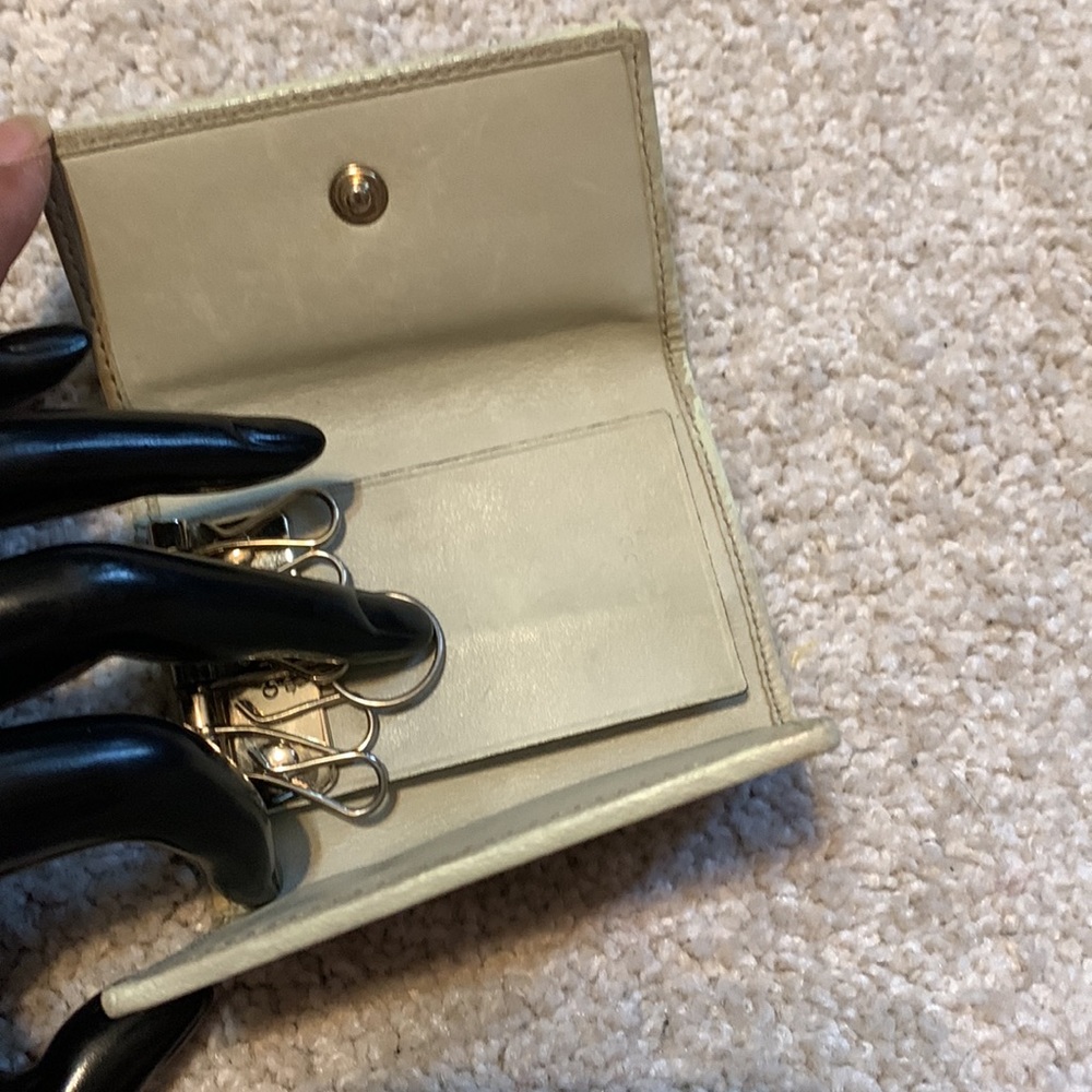 Vintage- Gucci key/ID Holder - Picture 3 of 12